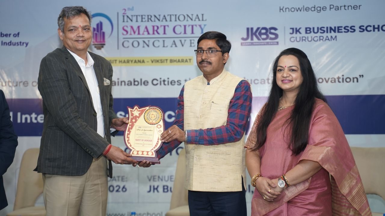 Smart Infrastructure & Clean Energy: Building Cities of Tomorrow Smart Infrastructure & Clean Energy: Building Cities of Tomorrow