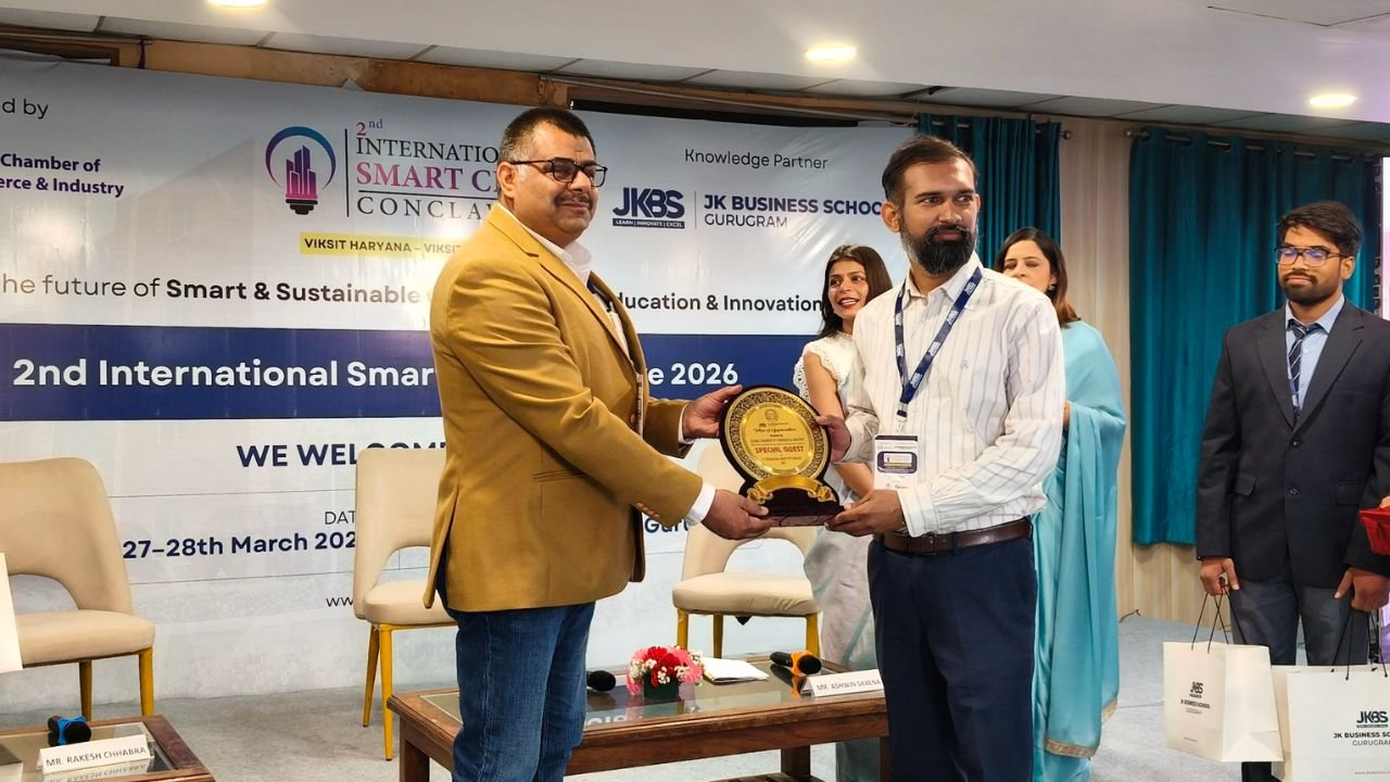 Digital Transformation: Unlocking New Growth Frontiers Digital Transformation: Unlocking New Growth Frontiers