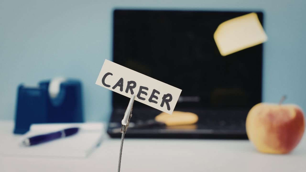 What Career Opportunities Are Available After a FinTech Course - JK Business School Gurugram | Top PGDM College in Delhi NCR What Career Opportunities Are Available After a FinTech Course